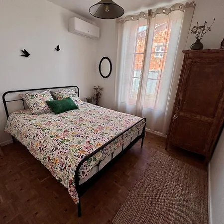 Maison De Maître En Dordogne Hébergement de vacances Montpon-Menesterol